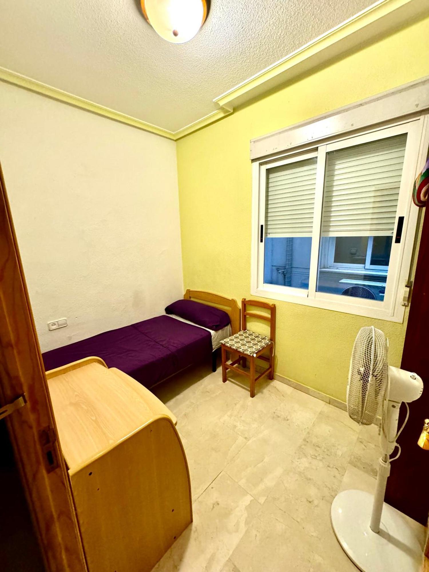 Economic Private Room In Center Of Granada Exteriör bild