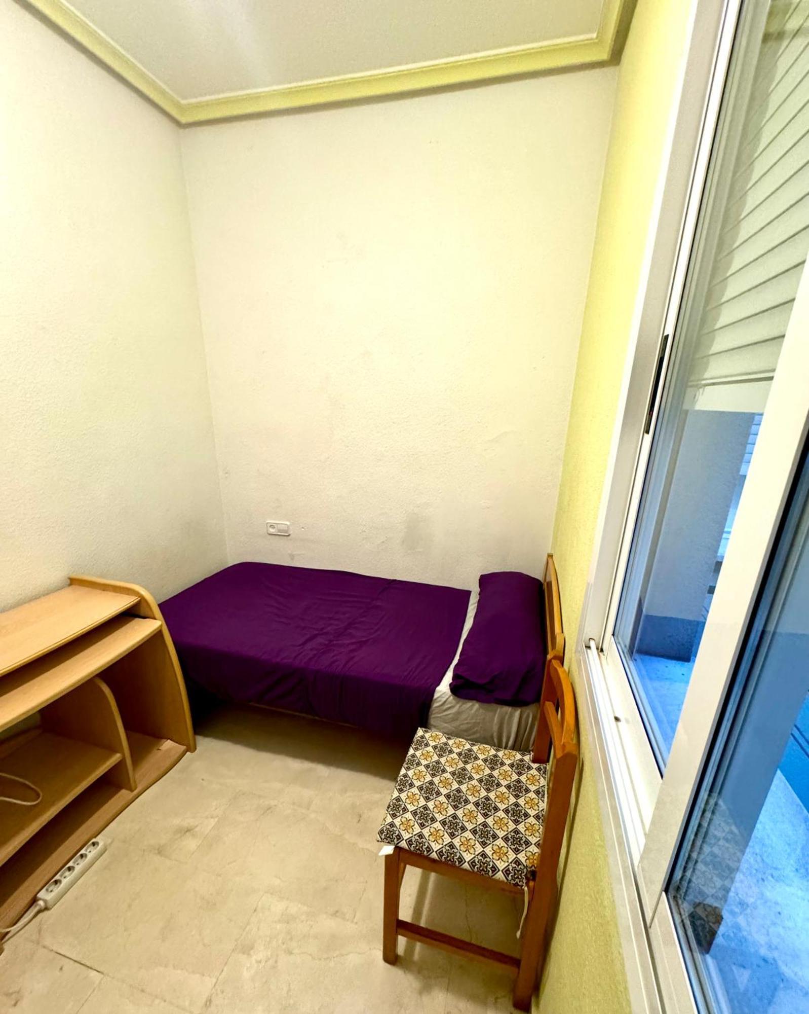 Economic Private Room In Center Of Granada Exteriör bild